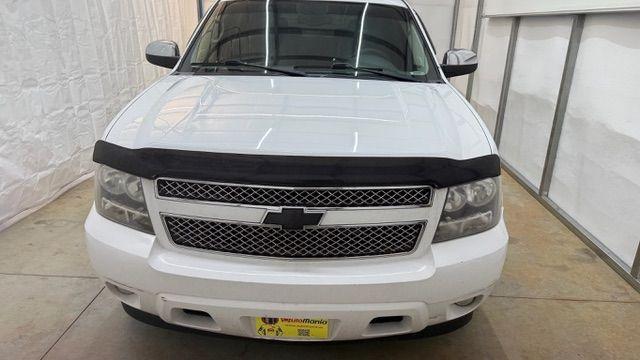 2011 White Chevrolet Tahoe LTZ (1GNSCCE0XBR) with an Vortec 5.3L V-8 variable valve control engine, located at 1806 Veterans Memorial Hwy SW, Austell, GA, 30168, (770) 944-9558, 33.817959, -84.606987 - Photo#9