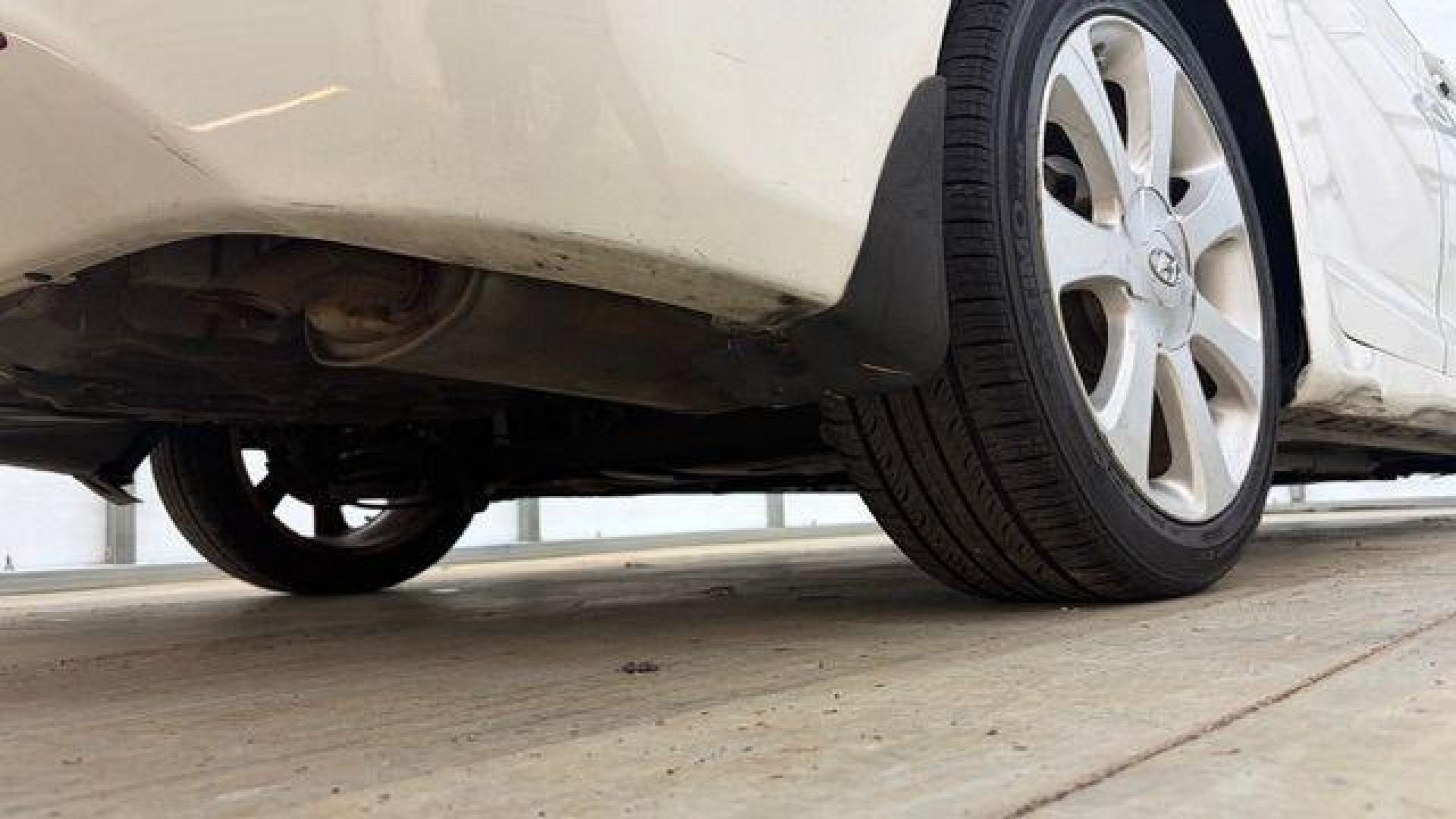 2013 White Hyundai Elantra Limited (5NPDH4AE2DH) with an 1.8L I-4 DOHC engine, located at 1806 Veterans Memorial Hwy SW, Austell, GA, 30168, (770) 944-9558, 33.817959, -84.606987 - Photo#17