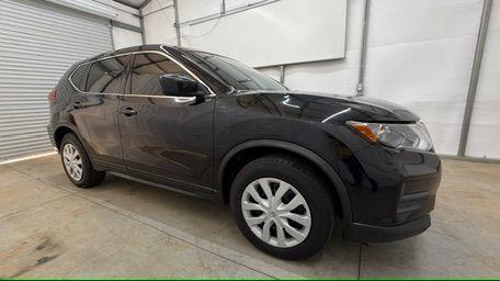 2017 Black Nissan Rogue S (JN8AT2MT7HW) with an 2.5L I-4 DOHC engine, located at 1806 Veterans Memorial Hwy SW, Austell, GA, 30168, (770) 944-9558, 33.817959, -84.606987 - Photo#7