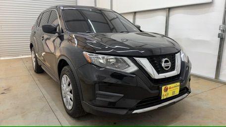 2017 Black Nissan Rogue S (JN8AT2MT7HW) with an 2.5L I-4 DOHC engine, located at 1806 Veterans Memorial Hwy SW, Austell, GA, 30168, (770) 944-9558, 33.817959, -84.606987 - Photo#8