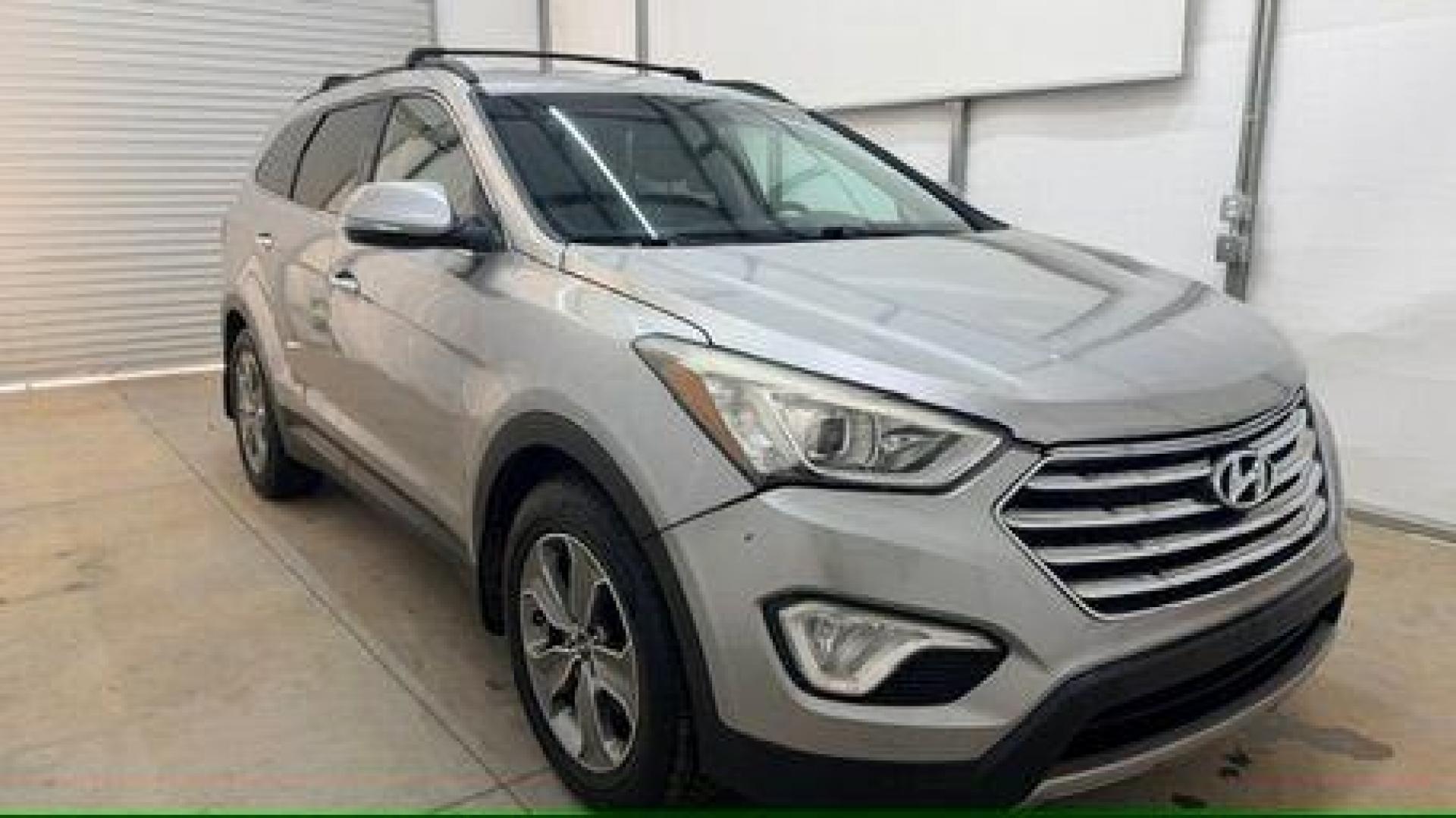 2014 Silver Hyundai Santa Fe GLS (KM8SN4HF3EU) with an Lambda II 3.3L V-6 gasoline direct injection engine, located at 1806 Veterans Memorial Hwy SW, Austell, GA, 30168, (770) 944-9558, 33.817959, -84.606987 - Photo#8