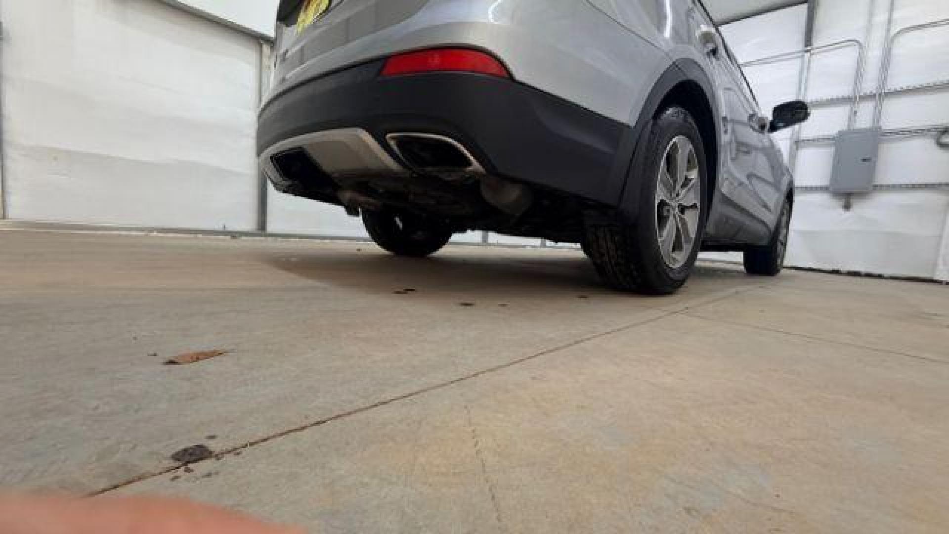 2014 Silver Hyundai Santa Fe GLS (KM8SN4HF3EU) with an Lambda II 3.3L V-6 gasoline direct injection engine, located at 1806 Veterans Memorial Hwy SW, Austell, GA, 30168, (770) 944-9558, 33.817959, -84.606987 - Photo#22