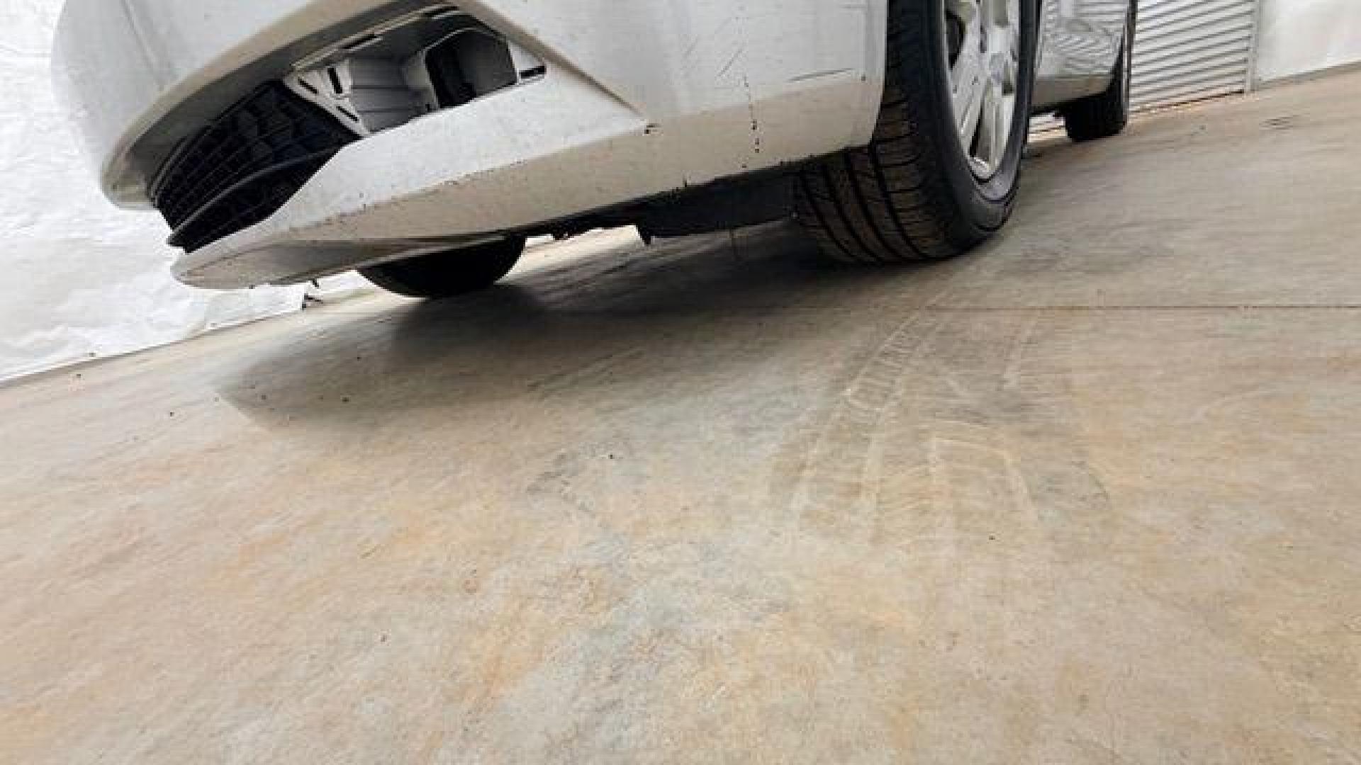 2013 Silver Honda Odyssey LX (5FNRL5H24DB) with an 3.5L V-6 i-VTEC variable valve control engine, located at 1806 Veterans Memorial Hwy SW, Austell, GA, 30168, (770) 944-9558, 33.817959, -84.606987 - Photo#18