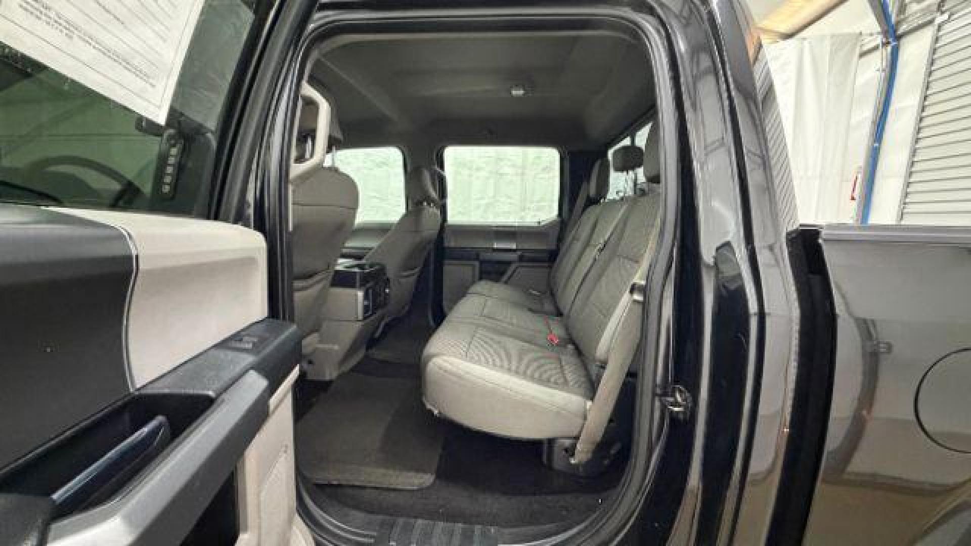 2015 Black Ford F-150 XLT (1FTEW1EG9FF) with an EcoBoost 3.5L V-6 gasoline direct injection engine, located at 1806 Veterans Memorial Hwy SW, Austell, GA, 30168, (770) 944-9558, 33.817959, -84.606987 - Photo#16
