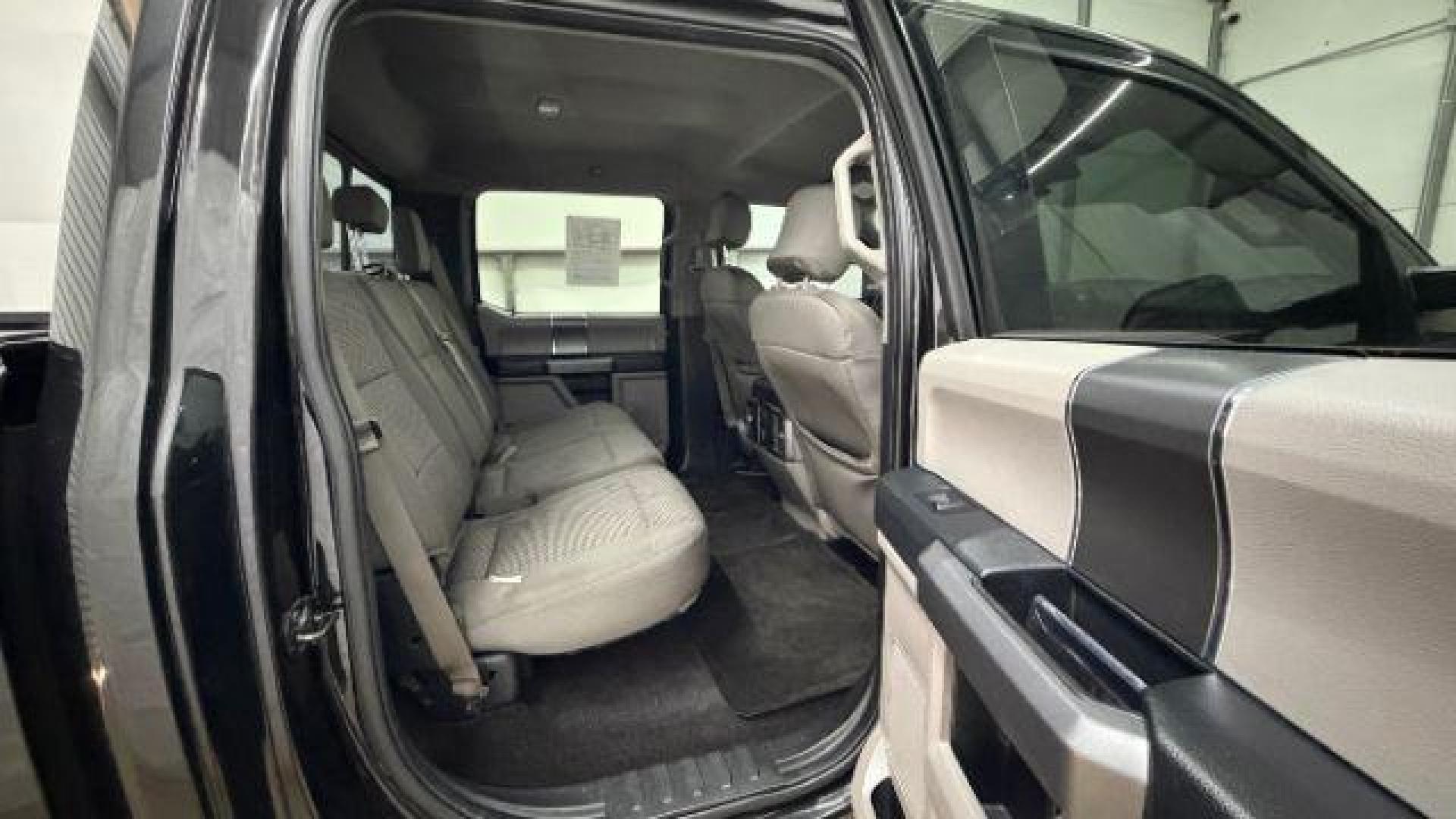 2015 Black Ford F-150 XLT (1FTEW1EG9FF) with an EcoBoost 3.5L V-6 gasoline direct injection engine, located at 1806 Veterans Memorial Hwy SW, Austell, GA, 30168, (770) 944-9558, 33.817959, -84.606987 - Photo#18