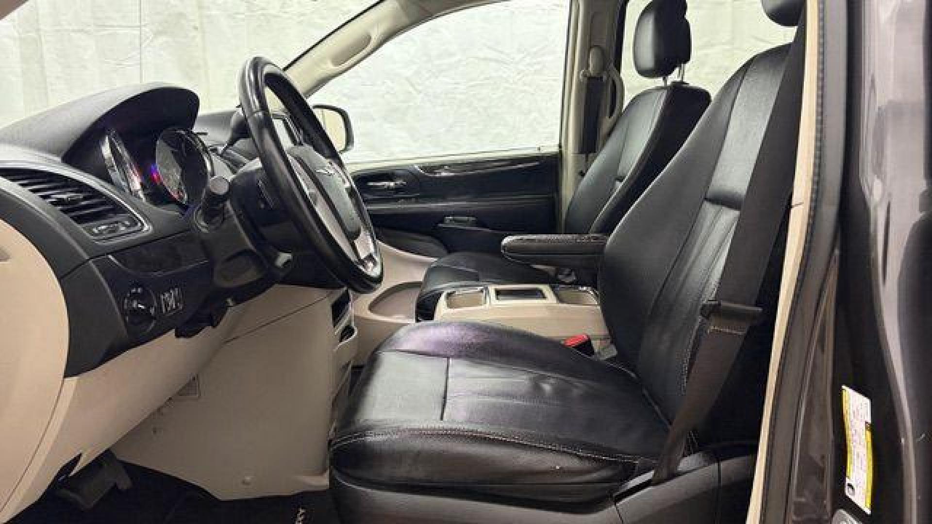 2015 Gray Chrysler Town and Country Touring (2C4RC1BG6FR) with an 3.6L V-6 DOHC engine, located at 1806 Veterans Memorial Hwy SW, Austell, GA, 30168, (770) 944-9558, 33.817959, -84.606987 - Photo#11