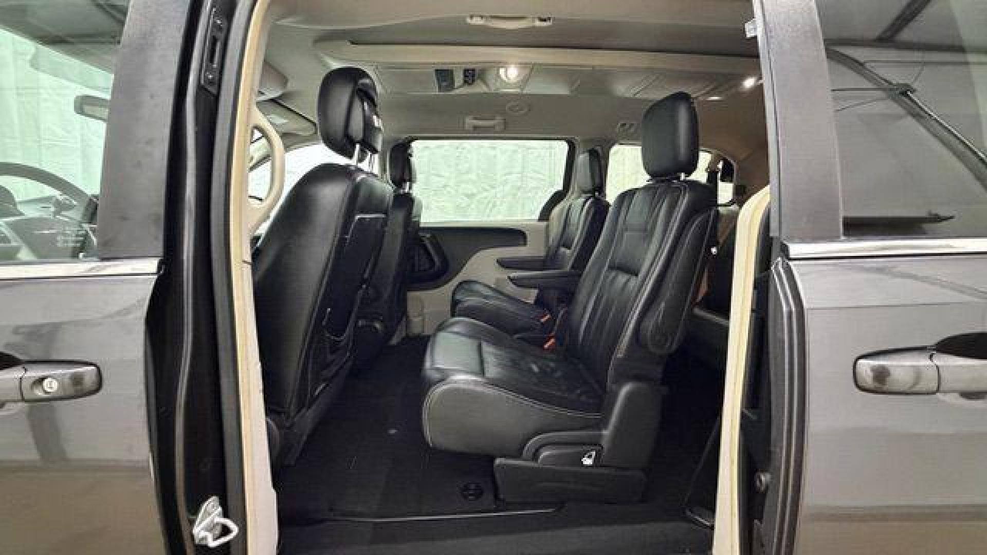 2015 Gray Chrysler Town and Country Touring (2C4RC1BG6FR) with an 3.6L V-6 DOHC engine, located at 1806 Veterans Memorial Hwy SW, Austell, GA, 30168, (770) 944-9558, 33.817959, -84.606987 - Photo#13