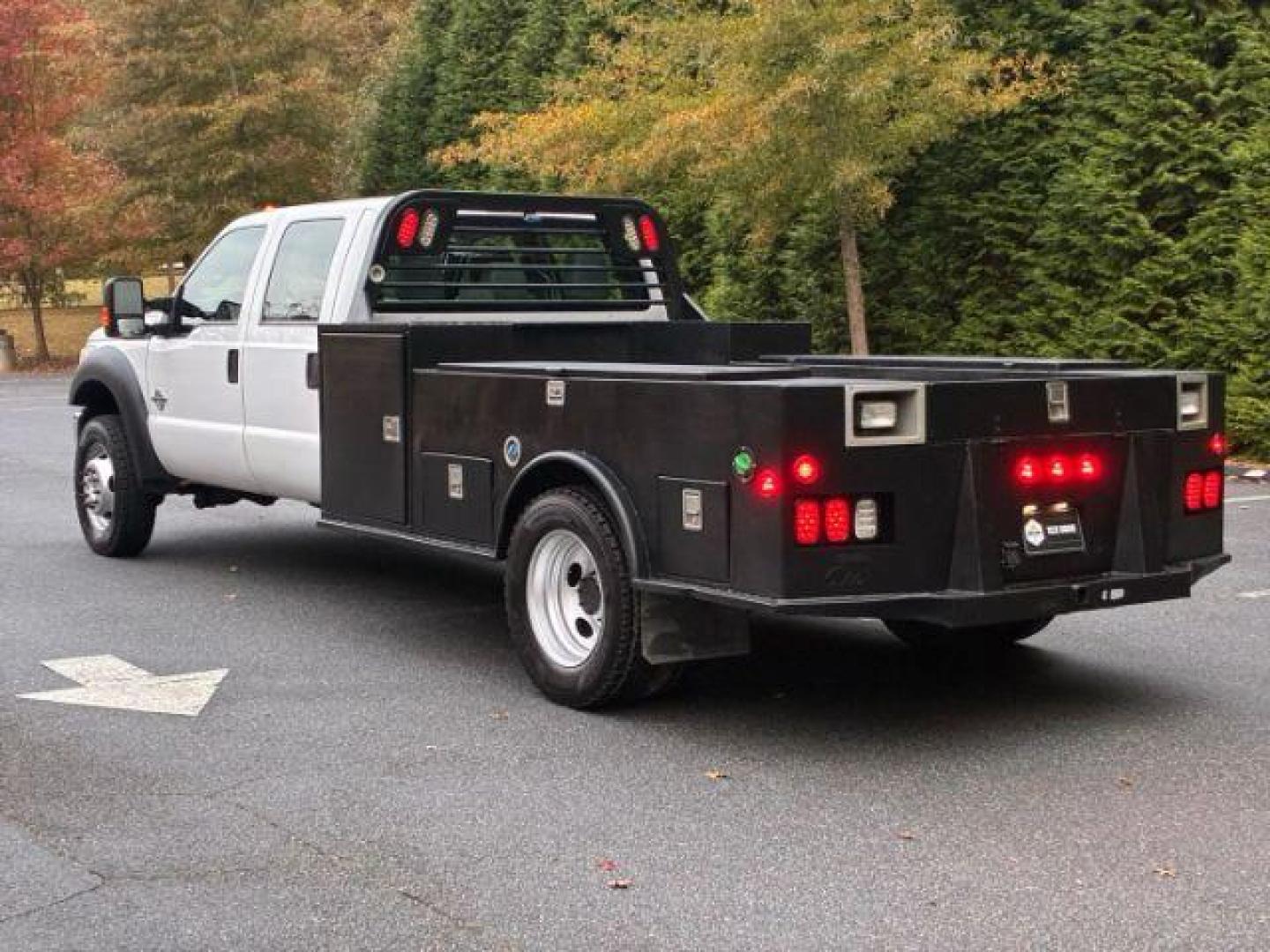 2016 White Ford F-550 Chassis XL (1FD0W5HT5GE) with an Powerstroke 6.7L V-8 diesel direct injection engine, located at 1806 Veterans Memorial Hwy SW, Austell, GA, 30168, (770) 944-9558, 33.817959, -84.606987 - Photo#1