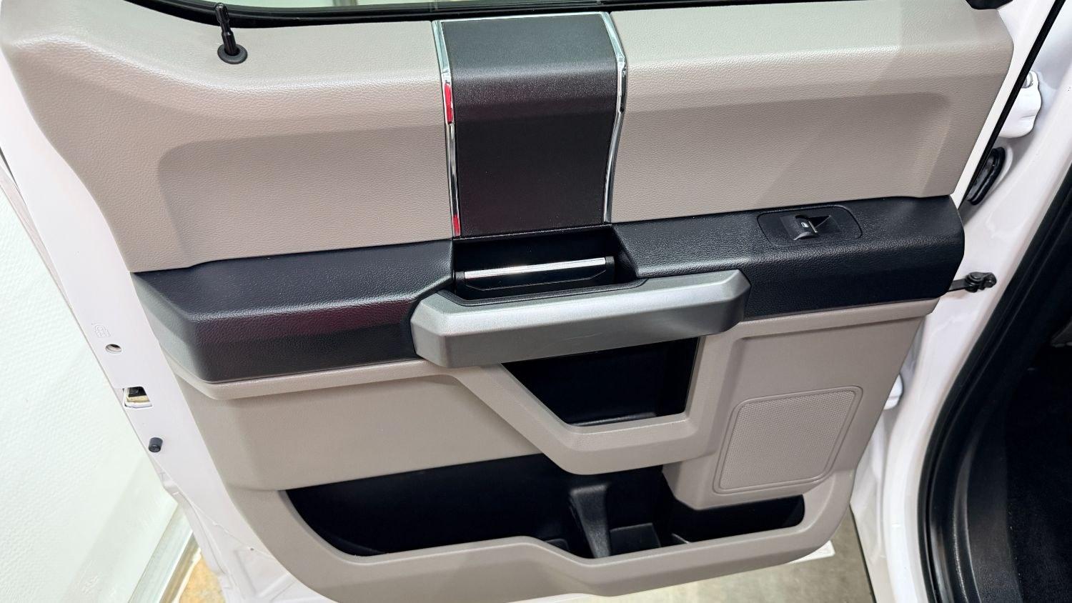 2018 Cream Ford F-150 XLT (1FTEW1C55JK) , located at 1806 Veterans Memorial Hwy SW, Austell, GA, 30168, (770) 944-9558, 33.817959, -84.606987 - Photo#10
