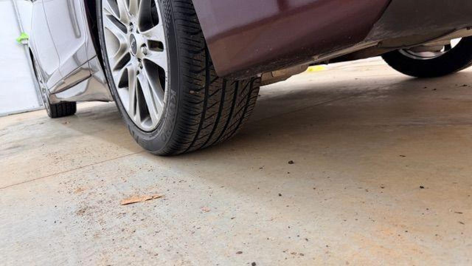 2013 Maroon Lincoln MKZ Base (3LN6L2G99DR) , located at 1806 Veterans Memorial Hwy SW, Austell, GA, 30168, (770) 944-9558, 33.817959, -84.606987 - Photo#22