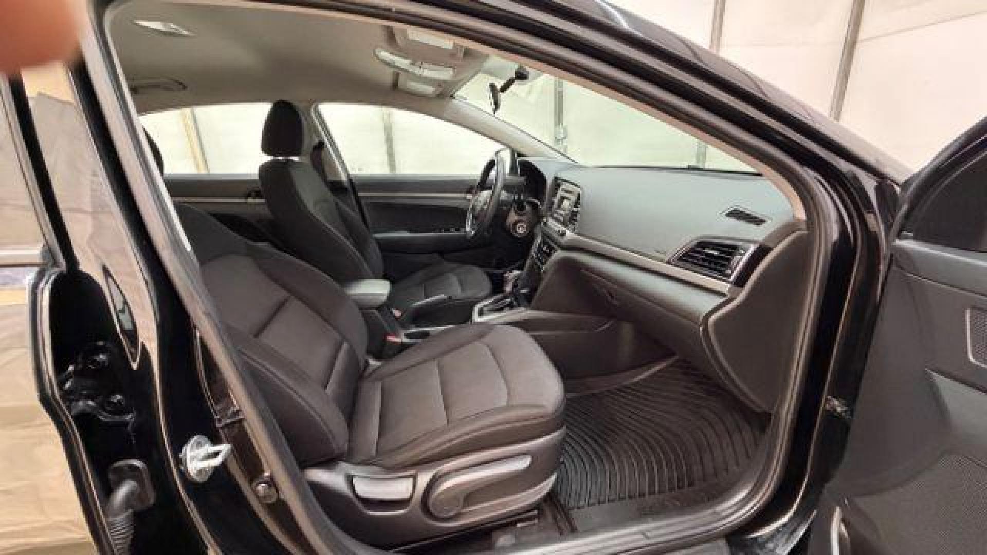 2018 Black Hyundai Elantra SE (5NPD74LF1JH) with an Nu 2L I-4 DOHC engine, located at 1806 Veterans Memorial Hwy SW, Austell, GA, 30168, (770) 944-9558, 33.817959, -84.606987 - Photo#16