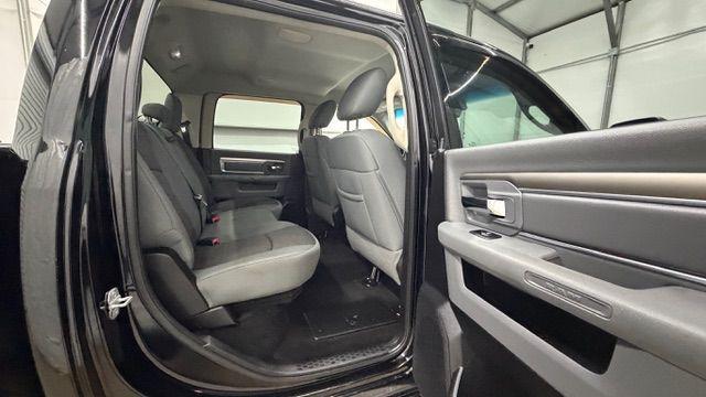 2013 Black Ram 1500 Big Horn (1C6RR6LT4DS) with an HEMI 5.7L V-8 variable valve control engine, located at 1806 Veterans Memorial Hwy SW, Austell, GA, 30168, (770) 944-9558, 33.817959, -84.606987 - Photo#16