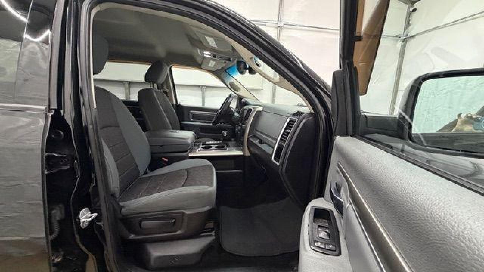 2013 Black Ram 1500 Big Horn (1C6RR6LT4DS) with an HEMI 5.7L V-8 variable valve control engine, located at 1806 Veterans Memorial Hwy SW, Austell, GA, 30168, (770) 944-9558, 33.817959, -84.606987 - Photo#17