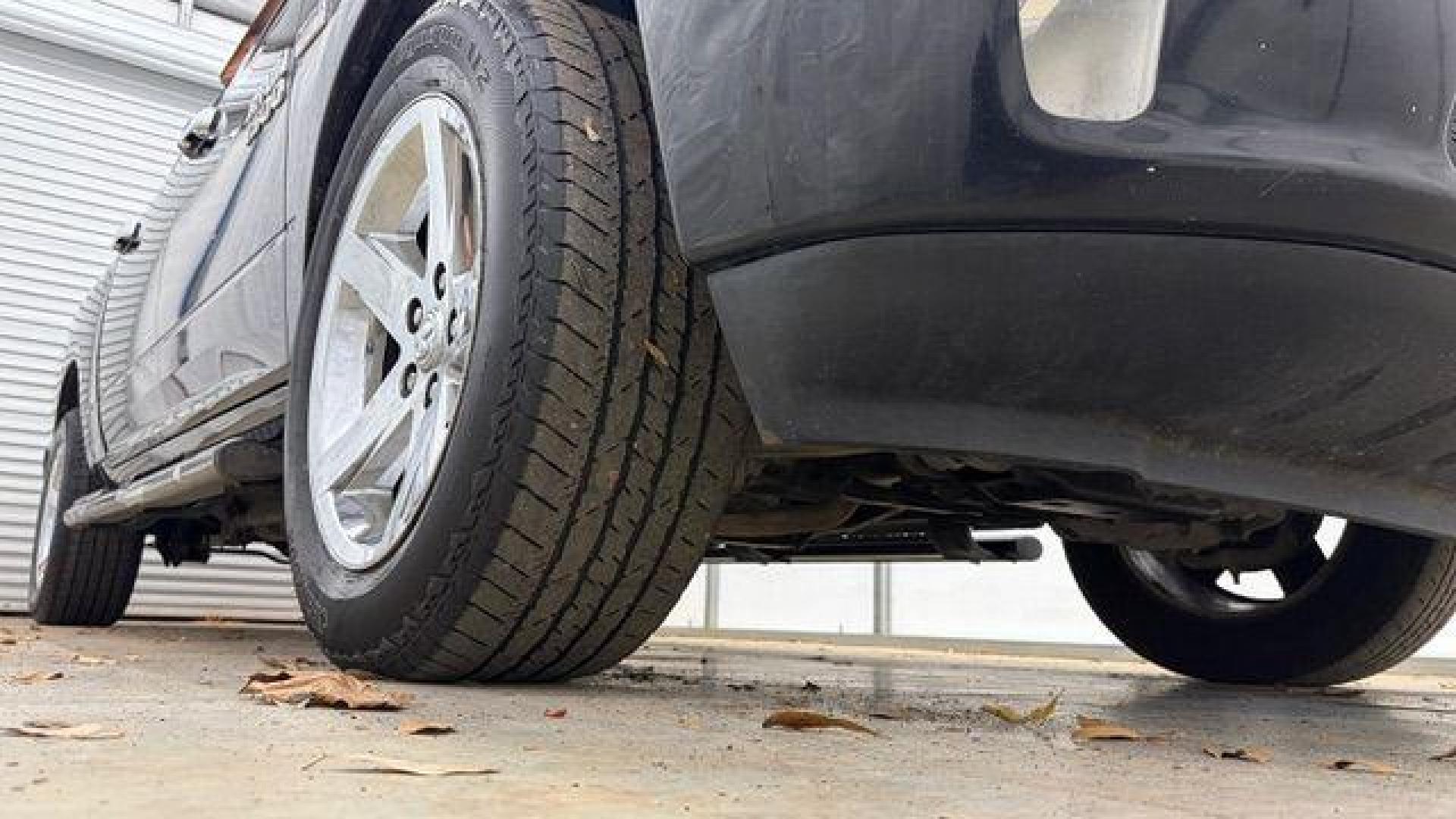 2013 Black Ram 1500 Big Horn (1C6RR6LT4DS) with an HEMI 5.7L V-8 variable valve control engine, located at 1806 Veterans Memorial Hwy SW, Austell, GA, 30168, (770) 944-9558, 33.817959, -84.606987 - Photo#18