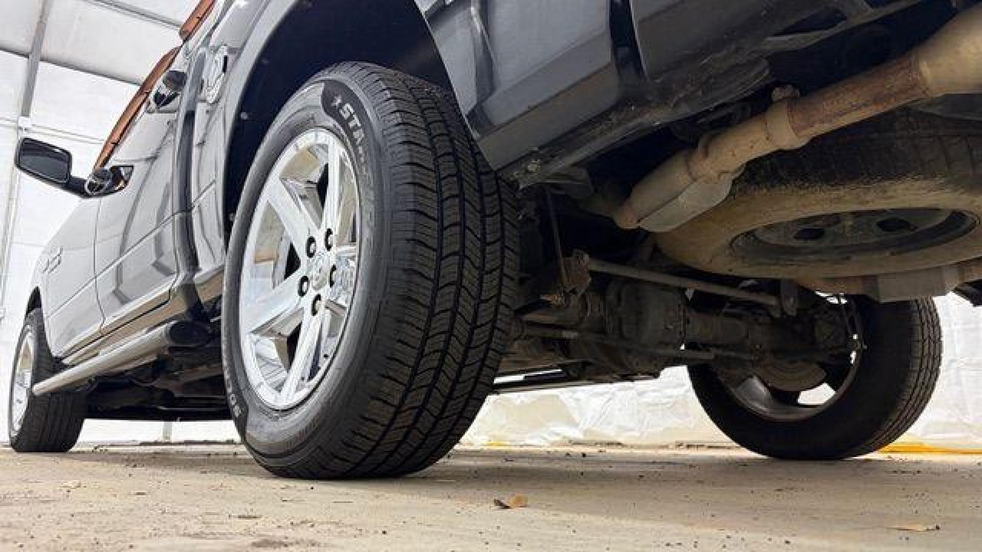 2013 Black Ram 1500 Big Horn (1C6RR6LT4DS) with an HEMI 5.7L V-8 variable valve control engine, located at 1806 Veterans Memorial Hwy SW, Austell, GA, 30168, (770) 944-9558, 33.817959, -84.606987 - Photo#20