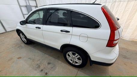2011 White Honda CR-V EX (JHLRE3H54BC) with an 2.4L I-4 DOHC engine, located at 1806 Veterans Memorial Hwy SW, Austell, GA, 30168, (770) 944-9558, 33.817959, -84.606987 - Photo#2
