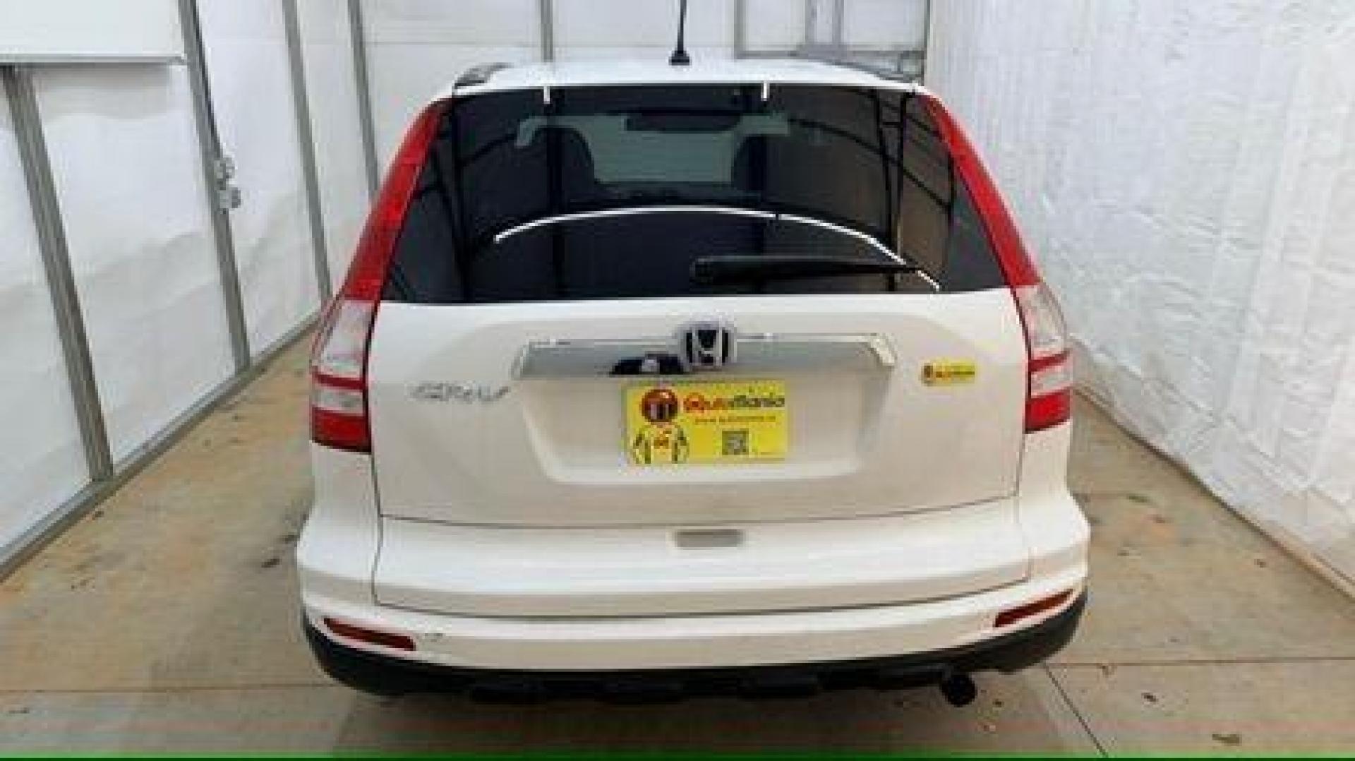 2011 White Honda CR-V EX (JHLRE3H54BC) with an 2.4L I-4 DOHC engine, located at 1806 Veterans Memorial Hwy SW, Austell, GA, 30168, (770) 944-9558, 33.817959, -84.606987 - Photo#4