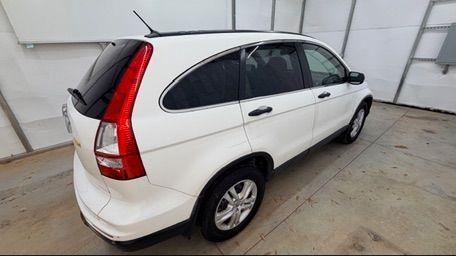 2011 White Honda CR-V EX (JHLRE3H54BC) with an 2.4L I-4 DOHC engine, located at 1806 Veterans Memorial Hwy SW, Austell, GA, 30168, (770) 944-9558, 33.817959, -84.606987 - Photo#6