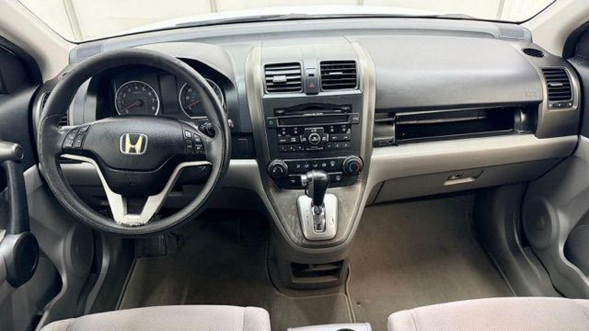 2011 White Honda CR-V EX (JHLRE3H54BC) with an 2.4L I-4 DOHC engine, located at 1806 Veterans Memorial Hwy SW, Austell, GA, 30168, (770) 944-9558, 33.817959, -84.606987 - Photo#15