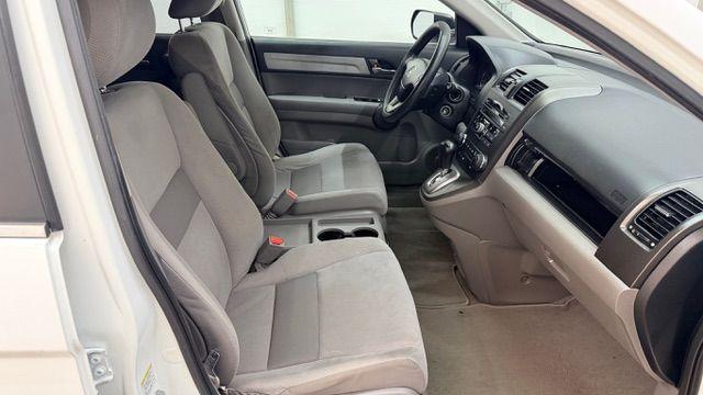 2011 White Honda CR-V EX (JHLRE3H54BC) with an 2.4L I-4 DOHC engine, located at 1806 Veterans Memorial Hwy SW, Austell, GA, 30168, (770) 944-9558, 33.817959, -84.606987 - Photo#20