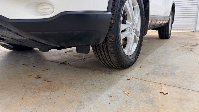 2011 White Honda CR-V EX (JHLRE3H54BC) with an 2.4L I-4 DOHC engine, located at 1806 Veterans Memorial Hwy SW, Austell, GA, 30168, (770) 944-9558, 33.817959, -84.606987 - Photo#22