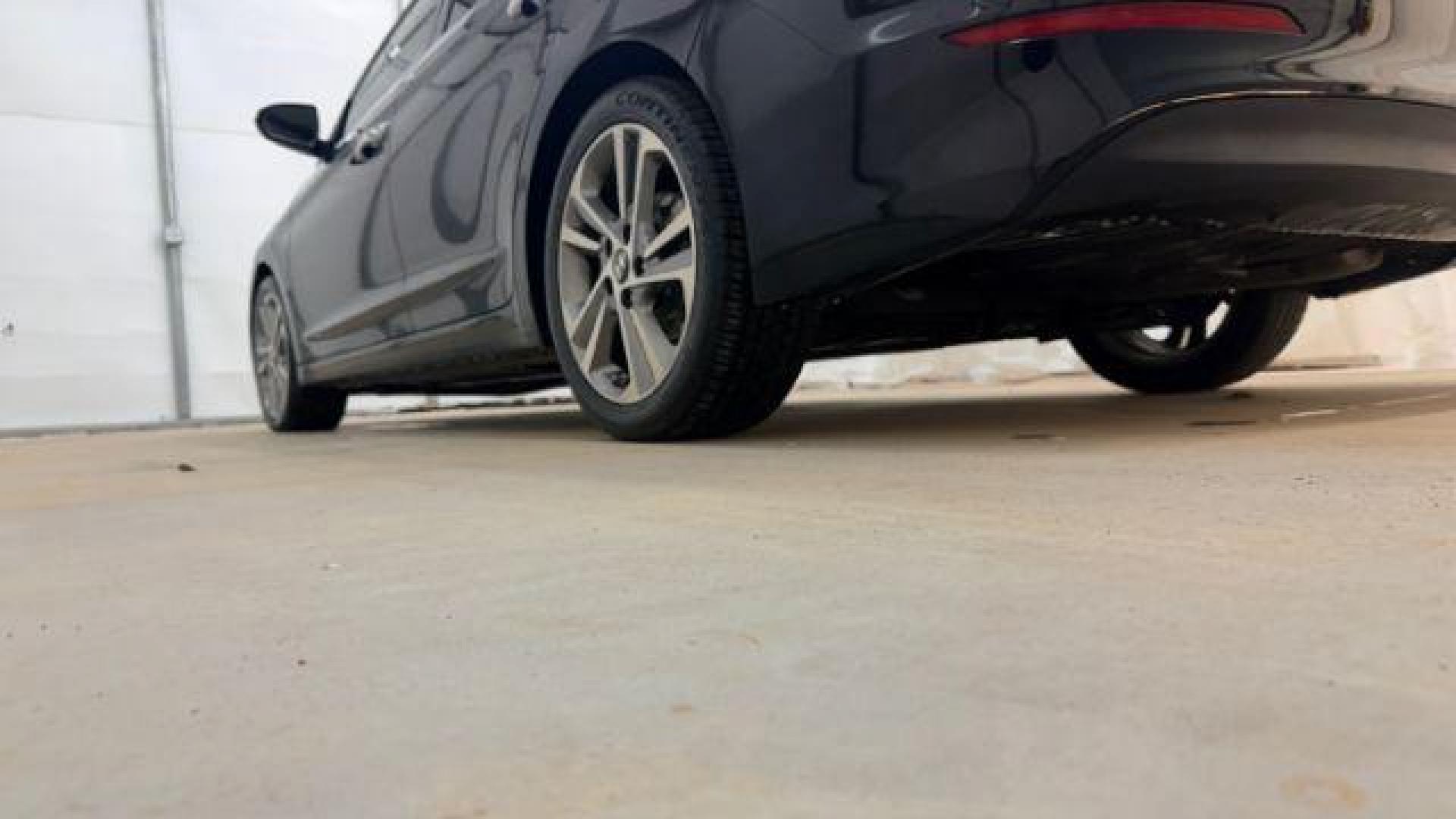 2017 Black Hyundai Elantra Limited (5NPD84LF5HH) with an Nu 2L I-4 DOHC engine, located at 1806 Veterans Memorial Hwy SW, Austell, GA, 30168, (770) 944-9558, 33.817959, -84.606987 - Photo#20