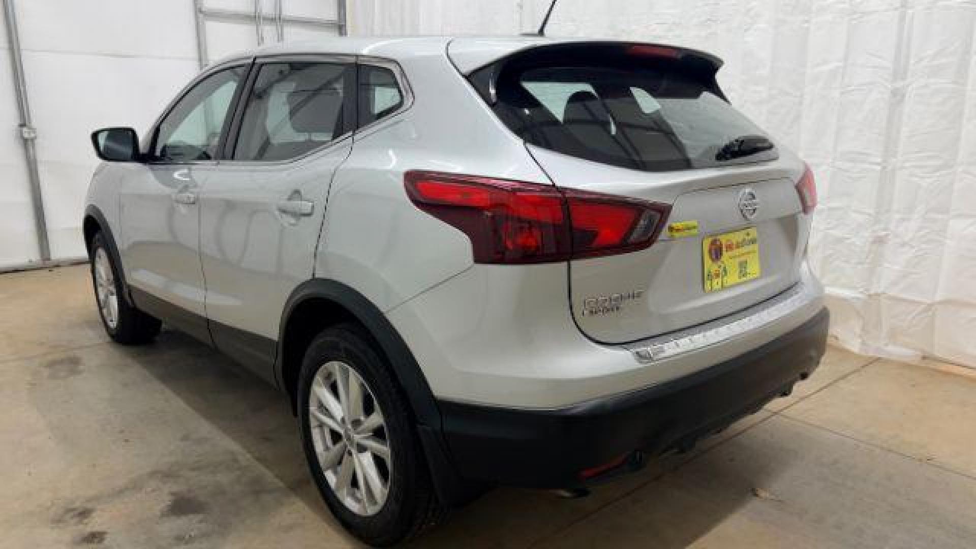 2017 Silver Nissan Rogue Sport S (JN1BJ1CP0HW) with an 2.0L L4 DOHC 16V engine, Continuously Variable Transmission transmission, located at 1806 Veterans Memorial Hwy SW, Austell, GA, 30168, (770) 944-9558, 33.817959, -84.606987 - Photo#3