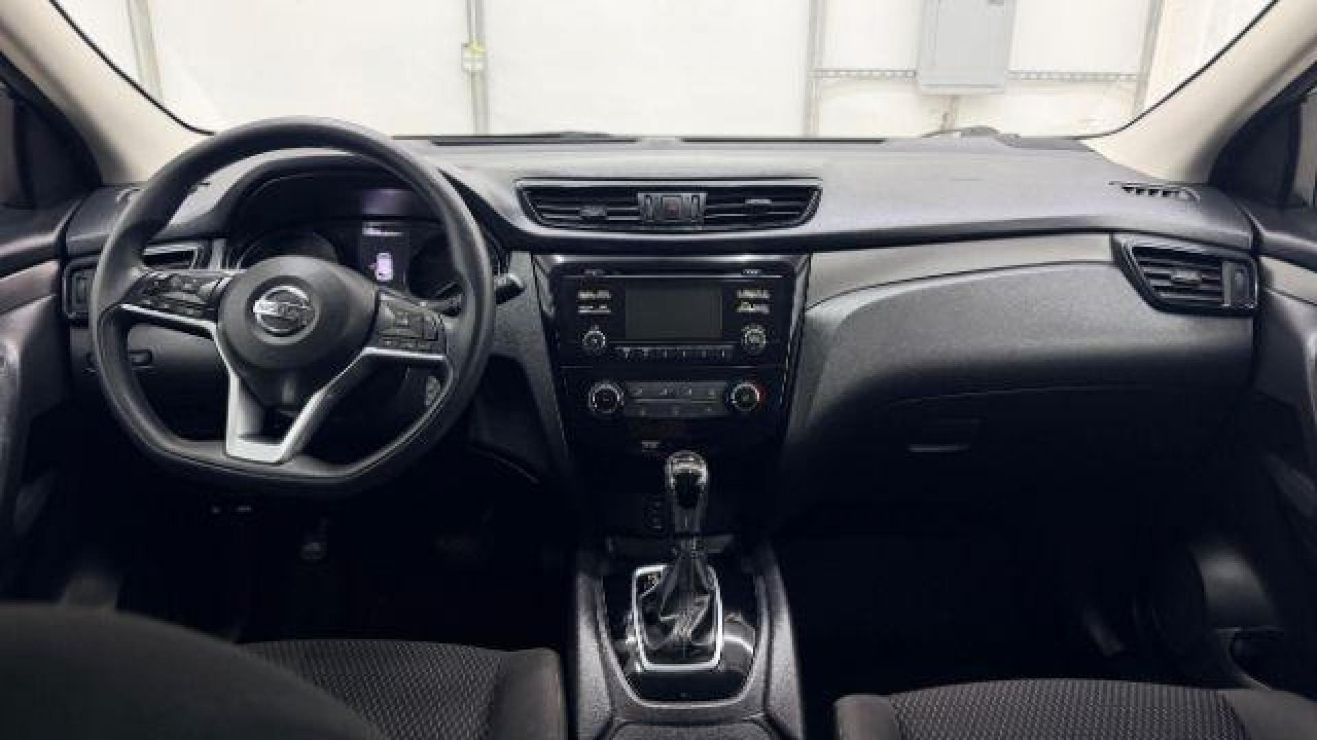 2017 Silver Nissan Rogue Sport S (JN1BJ1CP0HW) with an 2.0L L4 DOHC 16V engine, Continuously Variable Transmission transmission, located at 1806 Veterans Memorial Hwy SW, Austell, GA, 30168, (770) 944-9558, 33.817959, -84.606987 - Photo#16