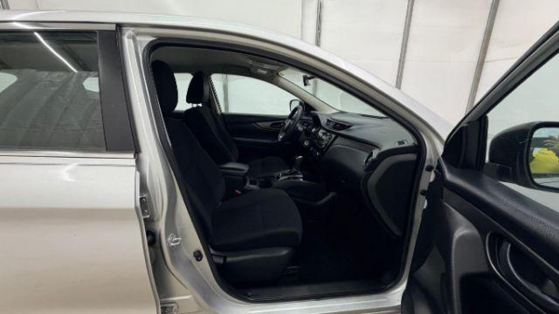 2017 Silver Nissan Rogue Sport S (JN1BJ1CP0HW) with an 2.0L L4 DOHC 16V engine, Continuously Variable Transmission transmission, located at 1806 Veterans Memorial Hwy SW, Austell, GA, 30168, (770) 944-9558, 33.817959, -84.606987 - Photo#20