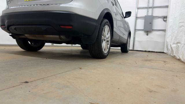 2017 Silver Nissan Rogue Sport S (JN1BJ1CP0HW) with an 2.0L L4 DOHC 16V engine, Continuously Variable Transmission transmission, located at 1806 Veterans Memorial Hwy SW, Austell, GA, 30168, (770) 944-9558, 33.817959, -84.606987 - Photo#24