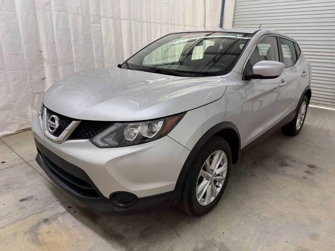 2017 Silver Nissan Rogue Sport S (JN1BJ1CP0HW) with an 2.0L L4 DOHC 16V engine, Continuously Variabl transmission, located at 1806 Veterans Memorial Hwy SW, Austell, GA, 30168, (770) 944-9558, 33.817959, -84.606987- Photo#0