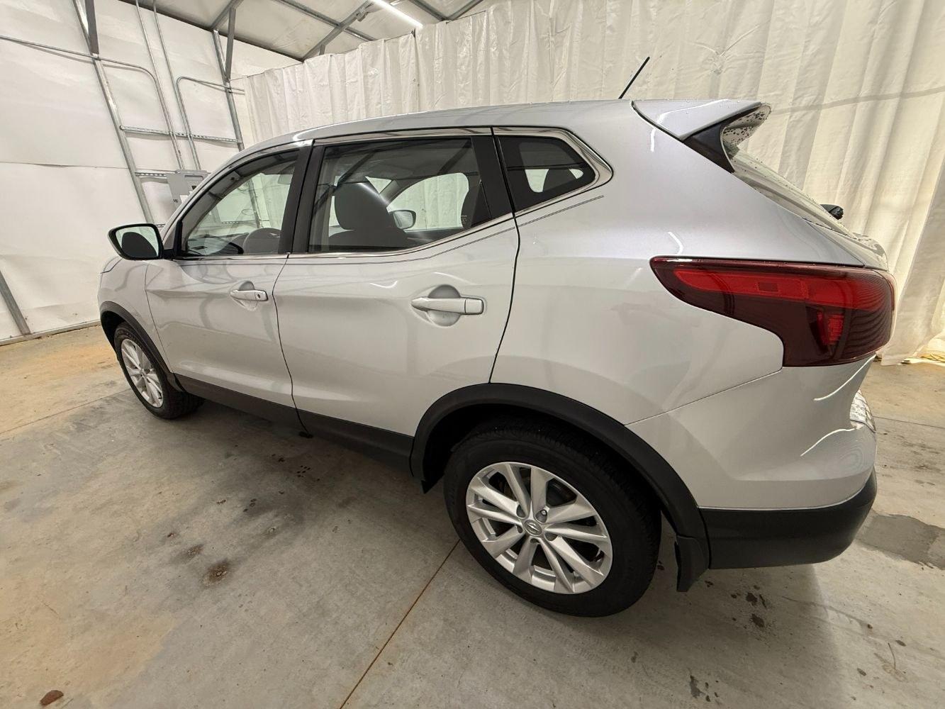 2017 Silver Nissan Rogue Sport S (JN1BJ1CP0HW) with an 2.0L L4 DOHC 16V engine, Continuously Variabl transmission, located at 1806 Veterans Memorial Hwy SW, Austell, GA, 30168, (770) 944-9558, 33.817959, -84.606987- Photo#2