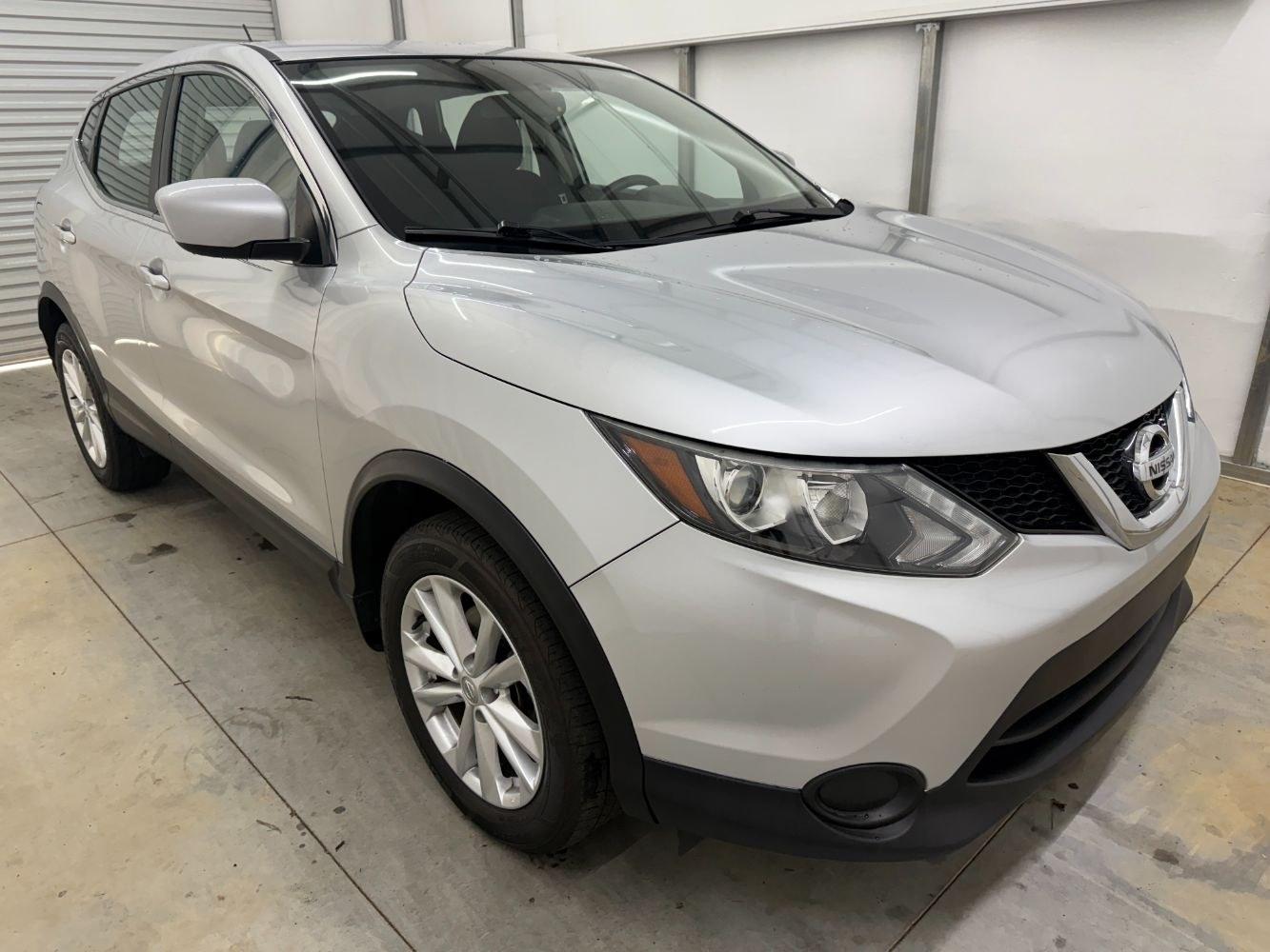 2017 Silver Nissan Rogue Sport S (JN1BJ1CP0HW) with an 2.0L L4 DOHC 16V engine, Continuously Variabl transmission, located at 1806 Veterans Memorial Hwy SW, Austell, GA, 30168, (770) 944-9558, 33.817959, -84.606987- Photo#8