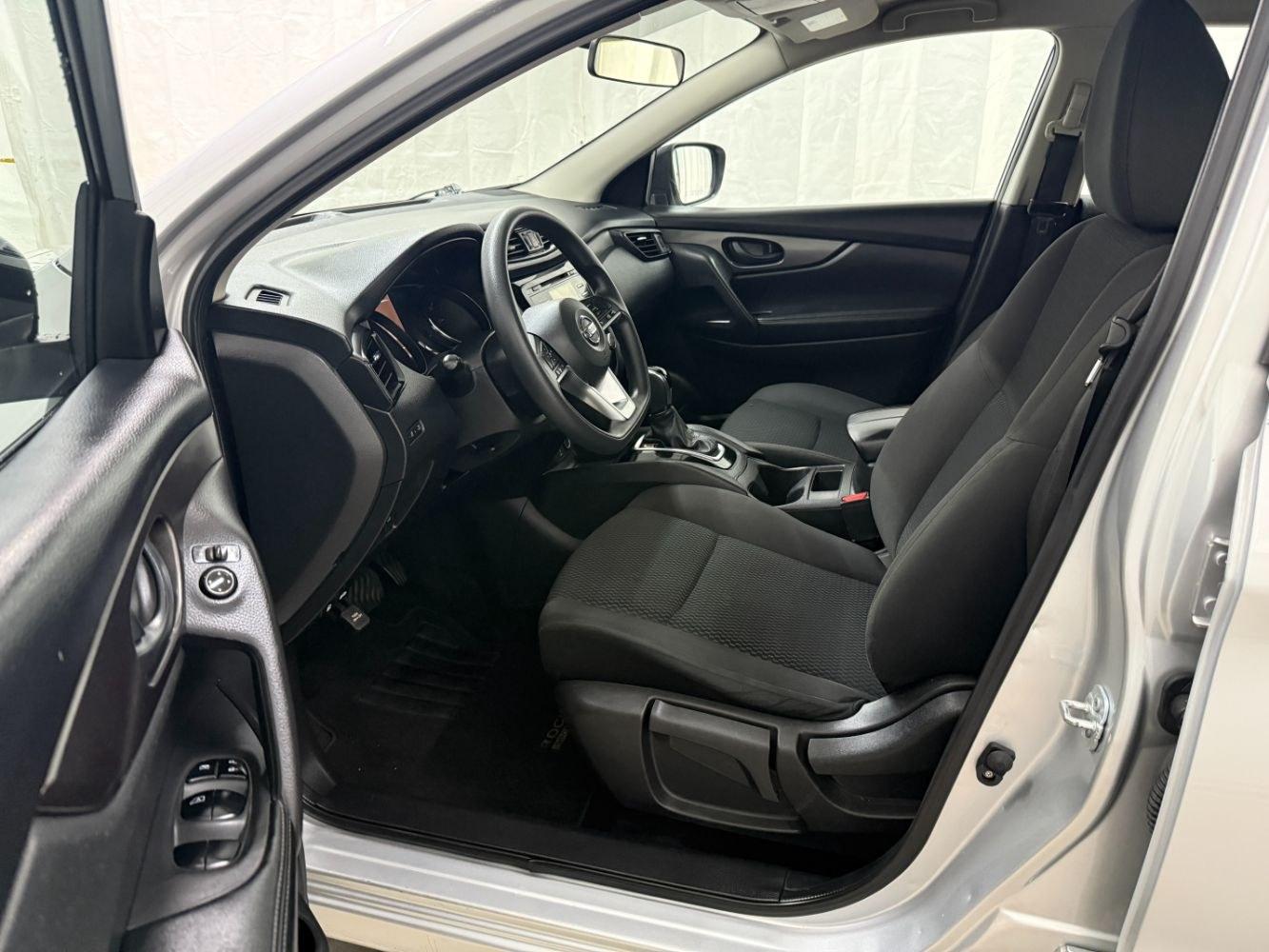 2017 Silver Nissan Rogue Sport S (JN1BJ1CP0HW) with an 2.0L L4 DOHC 16V engine, Continuously Variabl transmission, located at 1806 Veterans Memorial Hwy SW, Austell, GA, 30168, (770) 944-9558, 33.817959, -84.606987- Photo#10