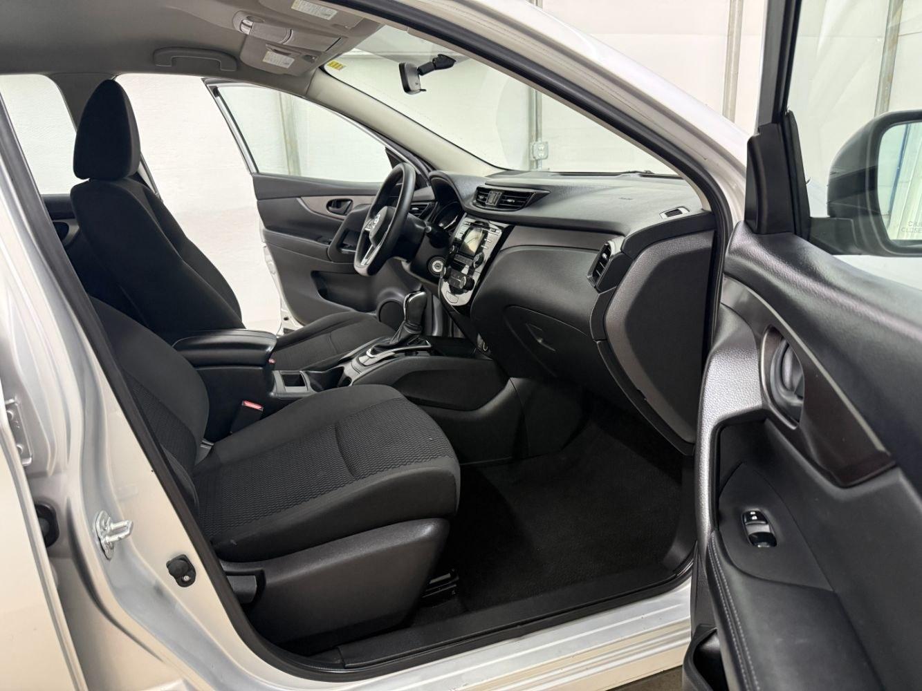 2017 Silver Nissan Rogue Sport S (JN1BJ1CP0HW) with an 2.0L L4 DOHC 16V engine, Continuously Variabl transmission, located at 1806 Veterans Memorial Hwy SW, Austell, GA, 30168, (770) 944-9558, 33.817959, -84.606987- Photo#13