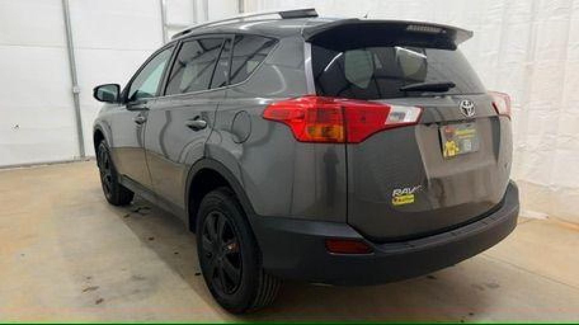 2014 gray Toyota RAV4 LE (2T3ZFREV2EW) with an 2.5L I-4 DOHC engine, located at 1806 Veterans Memorial Hwy SW, Austell, GA, 30168, (770) 944-9558, 33.817959, -84.606987 - Photo#3