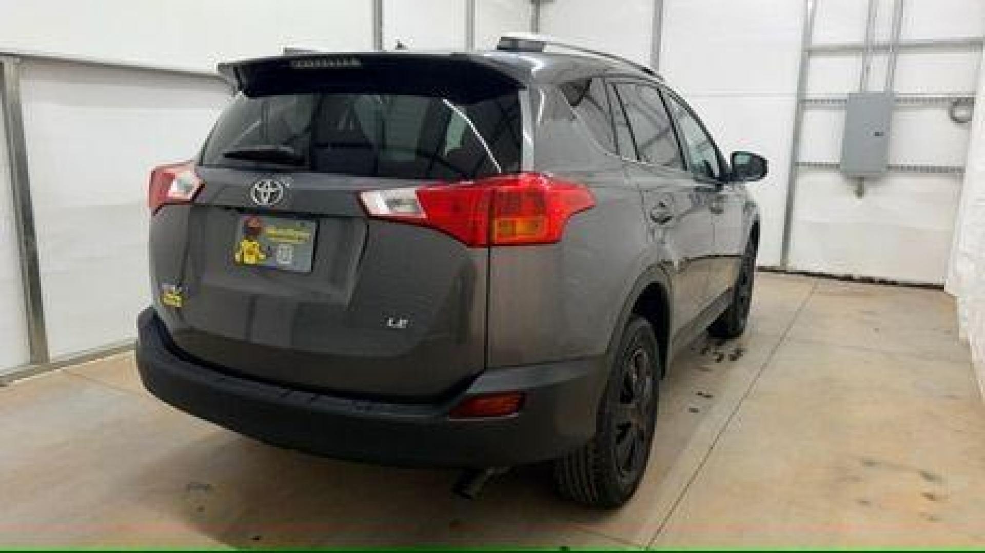 2014 gray Toyota RAV4 LE (2T3ZFREV2EW) with an 2.5L I-4 DOHC engine, located at 1806 Veterans Memorial Hwy SW, Austell, GA, 30168, (770) 944-9558, 33.817959, -84.606987 - Photo#5