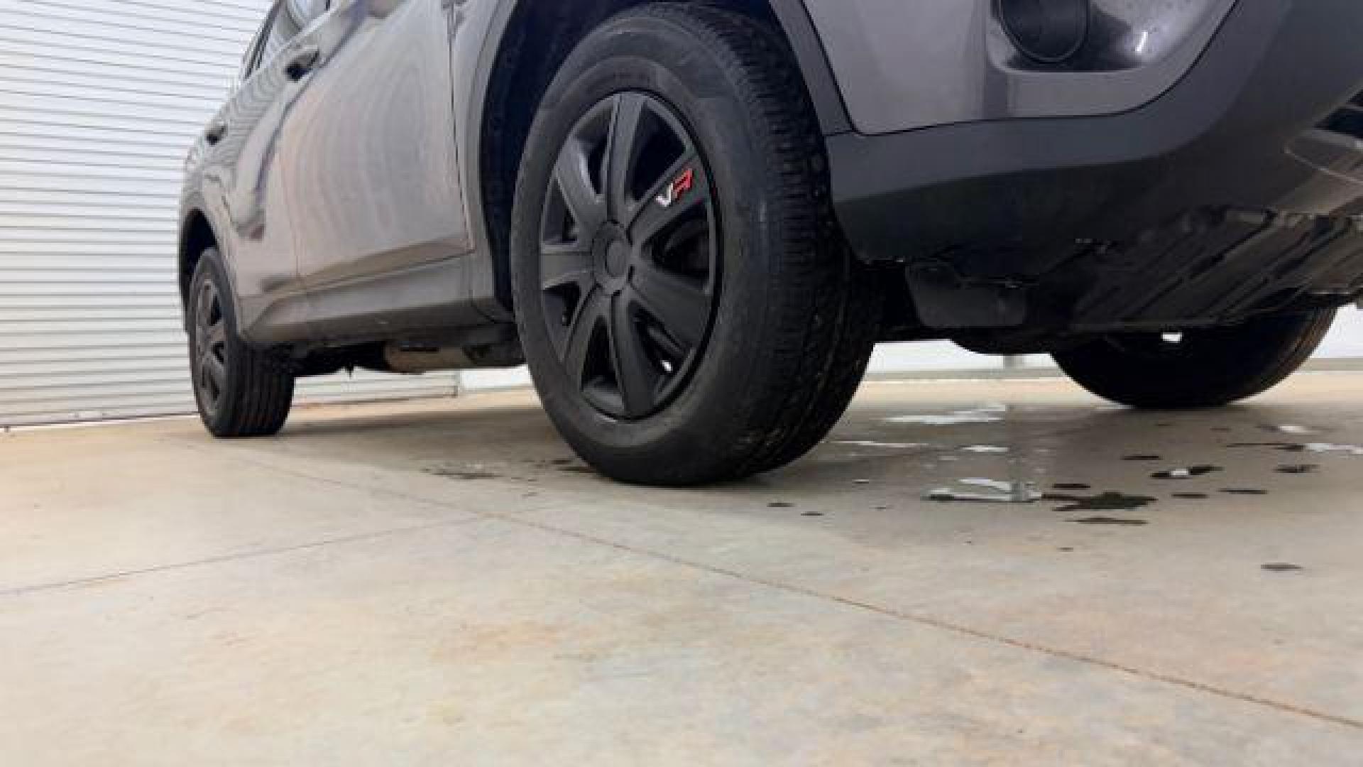 2014 gray Toyota RAV4 LE (2T3ZFREV2EW) with an 2.5L I-4 DOHC engine, located at 1806 Veterans Memorial Hwy SW, Austell, GA, 30168, (770) 944-9558, 33.817959, -84.606987 - Photo#20