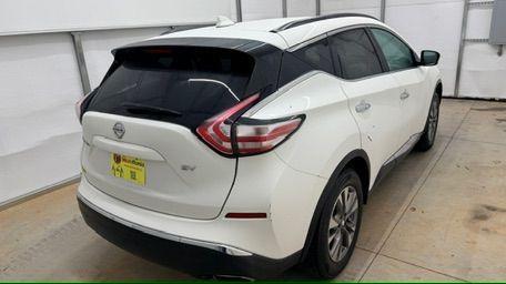 2017 White Nissan Murano SV (5N1AZ2MG2HN) with an 3.5L V-6 DOHC engine, located at 1806 Veterans Memorial Hwy SW, Austell, GA, 30168, (770) 944-9558, 33.817959, -84.606987 - Photo#5