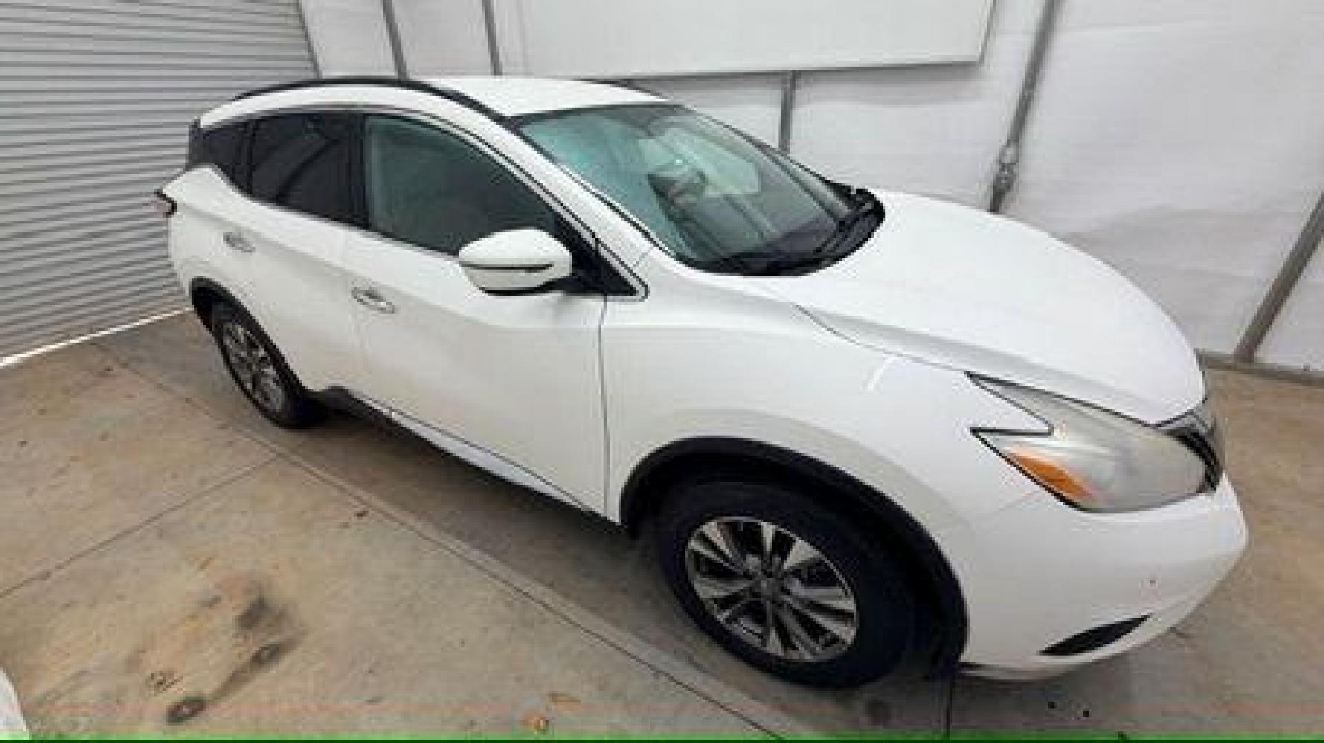 2017 White Nissan Murano SV (5N1AZ2MG2HN) with an 3.5L V-6 DOHC engine, located at 1806 Veterans Memorial Hwy SW, Austell, GA, 30168, (770) 944-9558, 33.817959, -84.606987 - Photo#7