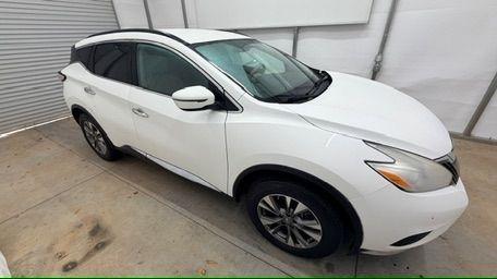 2017 White Nissan Murano SV (5N1AZ2MG2HN) with an 3.5L V-6 DOHC engine, located at 1806 Veterans Memorial Hwy SW, Austell, GA, 30168, (770) 944-9558, 33.817959, -84.606987 - Photo#7
