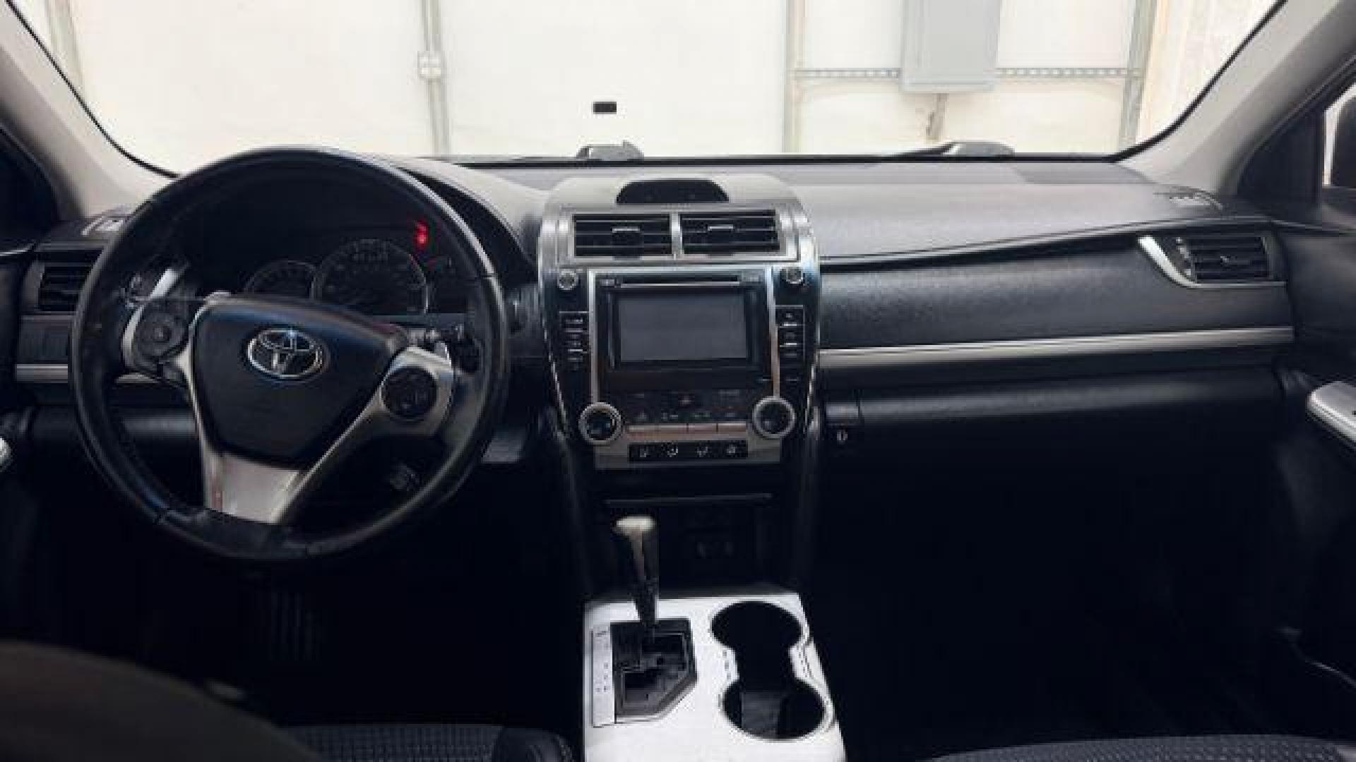 2012 Silver Toyota Camry SE (4T1BF1FK0CU) with an 2.5L I-4 DOHC engine, located at 1806 Veterans Memorial Hwy SW, Austell, GA, 30168, (770) 944-9558, 33.817959, -84.606987 - Photo#15