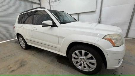 2012 White Mercedes-Benz GLK 350 GLK (WDCGG5GB9CF) , located at 1806 Veterans Memorial Hwy SW, Austell, GA, 30168, (770) 944-9558, 33.817959, -84.606987- Photo#8