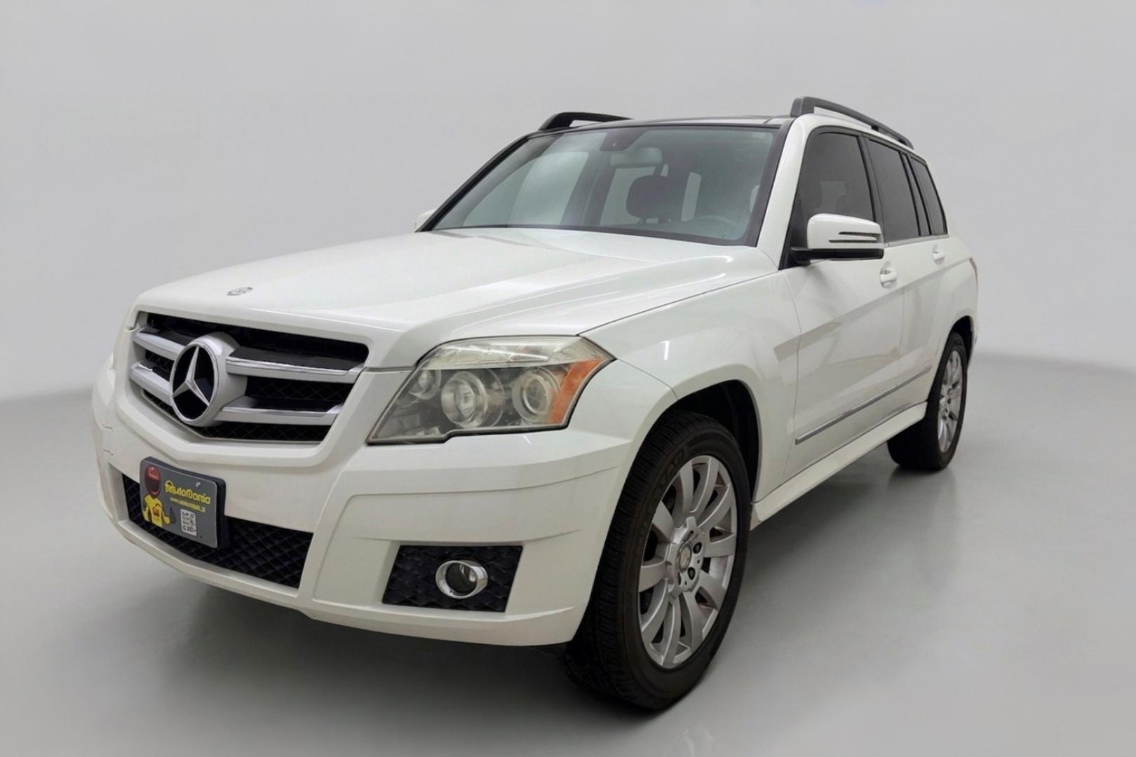 2012 White Mercedes-Benz GLK 350 GLK (WDCGG5GB9CF) , located at 1806 Veterans Memorial Hwy SW, Austell, GA, 30168, (770) 944-9558, 33.817959, -84.606987- Photo#0