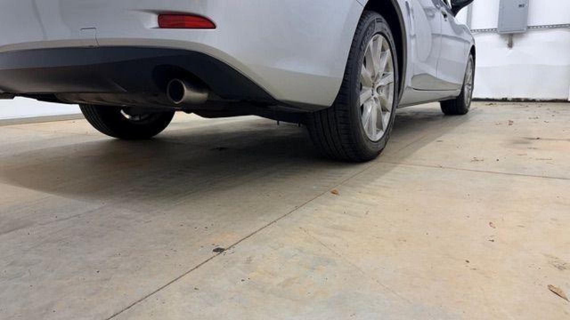 2017 Silver Mazda Mazda6 Sport (JM1GL1U59H1) with an SKYACTIV-G 2.5L I-4 gasoline direct injection engine, located at 1806 Veterans Memorial Hwy SW, Austell, GA, 30168, (770) 944-9558, 33.817959, -84.606987 - Photo#19