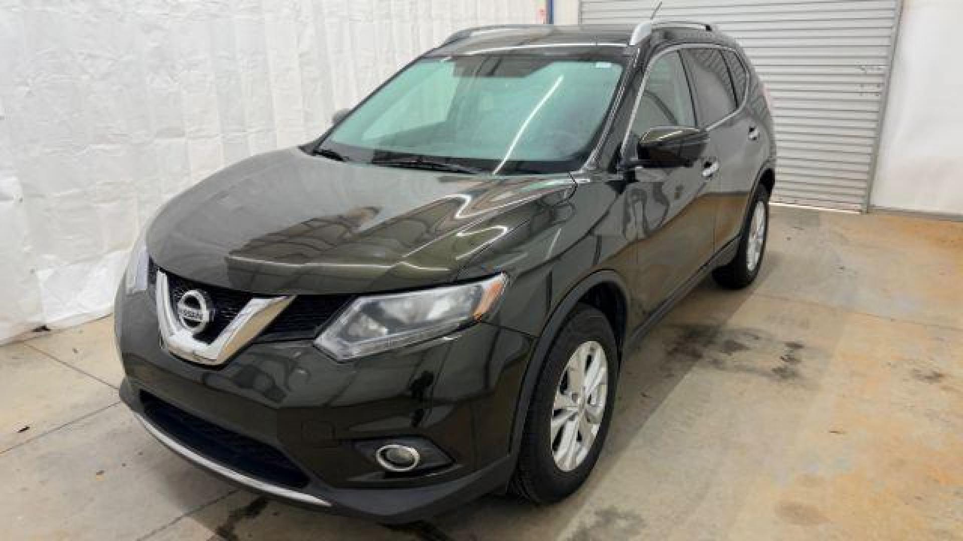 2016 Green Nissan Rogue SV (5N1AT2MV9GC) with an 2.5L I-4 DOHC engine, located at 1806 Veterans Memorial Hwy SW, Austell, GA, 30168, (770) 944-9558, 33.817959, -84.606987 - Photo#0
