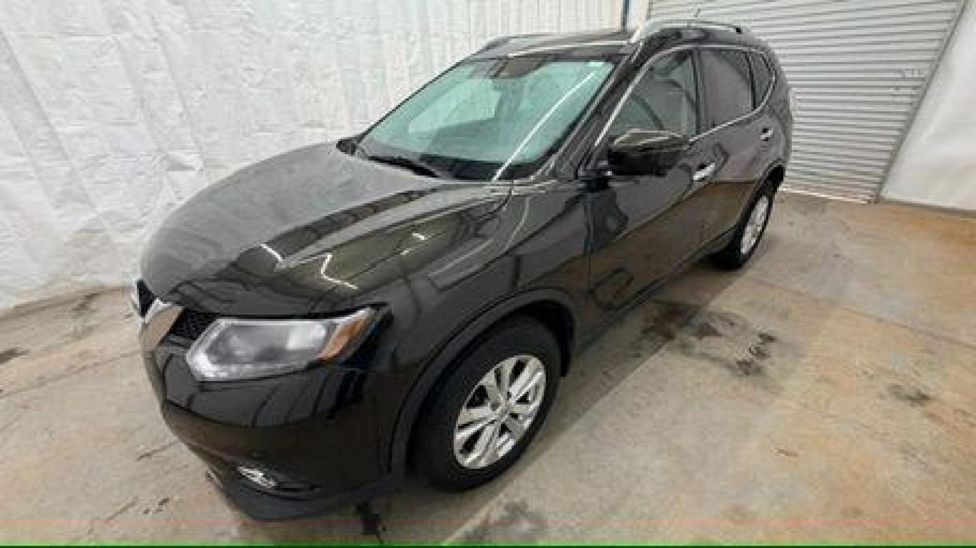 2016 Green Nissan Rogue SV (5N1AT2MV9GC) with an 2.5L I-4 DOHC engine, located at 1806 Veterans Memorial Hwy SW, Austell, GA, 30168, (770) 944-9558, 33.817959, -84.606987 - Photo#1