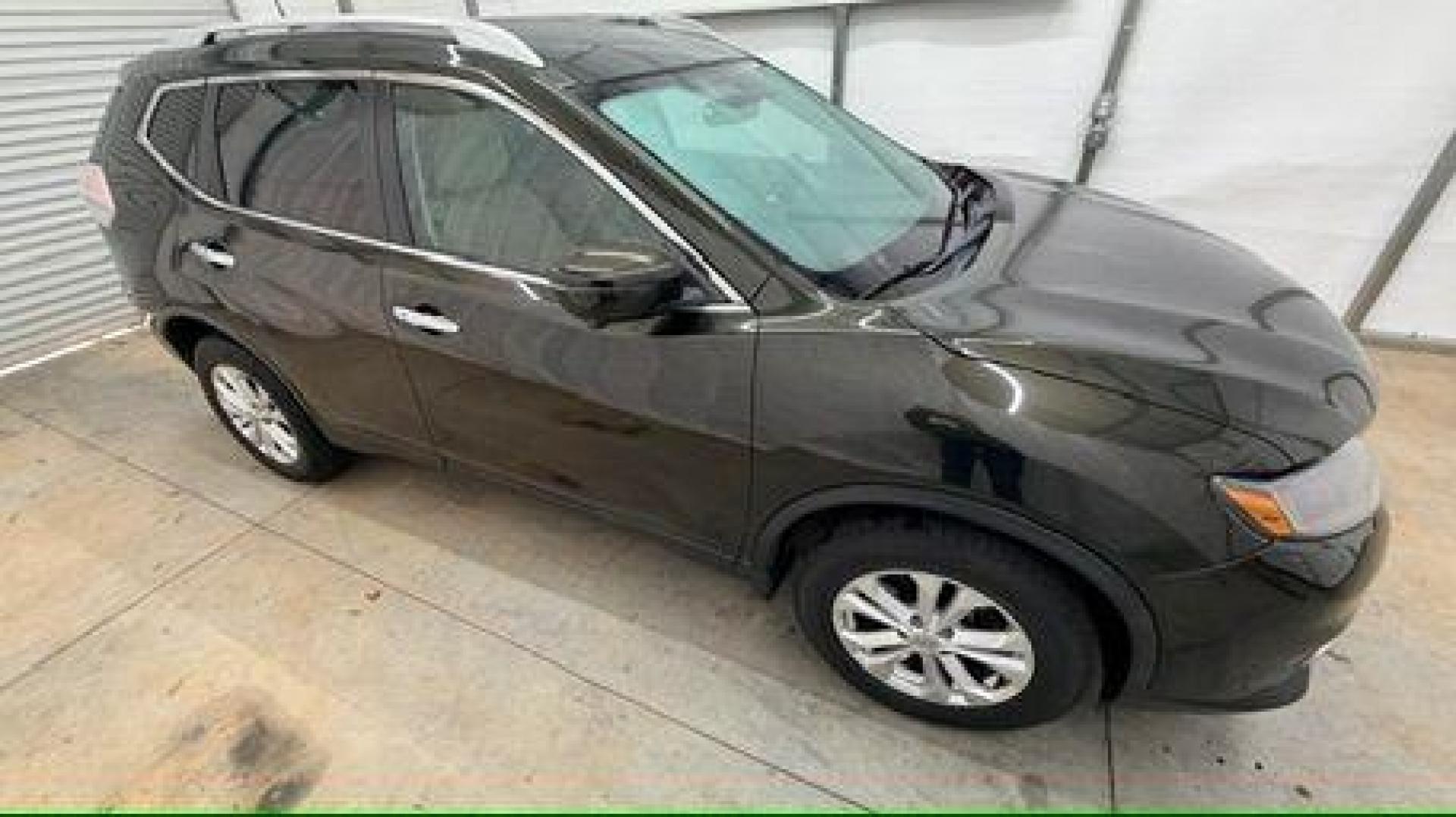 2016 Green Nissan Rogue SV (5N1AT2MV9GC) with an 2.5L I-4 DOHC engine, located at 1806 Veterans Memorial Hwy SW, Austell, GA, 30168, (770) 944-9558, 33.817959, -84.606987 - Photo#7