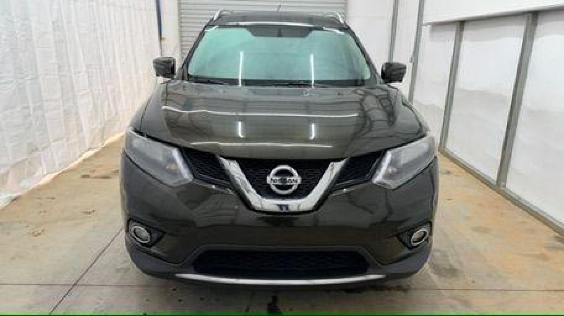 2016 Green Nissan Rogue SV (5N1AT2MV9GC) with an 2.5L I-4 DOHC engine, located at 1806 Veterans Memorial Hwy SW, Austell, GA, 30168, (770) 944-9558, 33.817959, -84.606987 - Photo#9