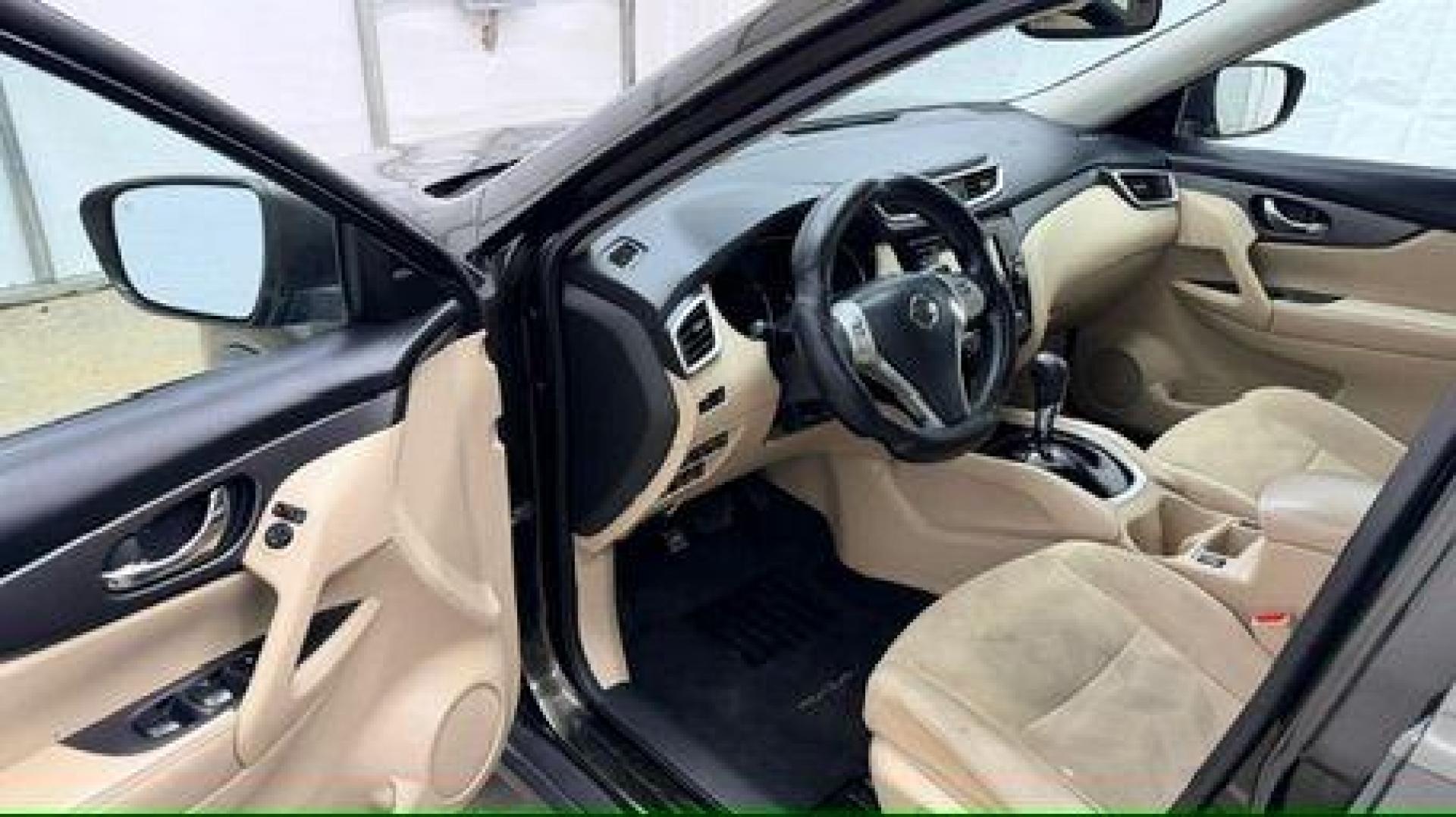 2016 Green Nissan Rogue SV (5N1AT2MV9GC) with an 2.5L I-4 DOHC engine, located at 1806 Veterans Memorial Hwy SW, Austell, GA, 30168, (770) 944-9558, 33.817959, -84.606987 - Photo#11